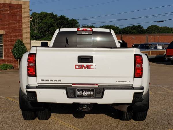 2015 GMC SIERRA 3500HD: Denali · Crew Cab · 4wd · Diesel · 35k miles for sale in Tyler, TX – photo 5
