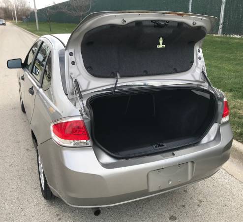 2008 Ford Focus SE 4 Cylinder 133k Original Miles - cars & trucks -... for sale in Hickory Hills, IL – photo 17
