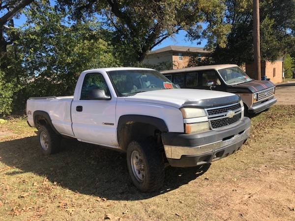 2006 Chevy 2500 HD 4x4 - cars & trucks - by owner - vehicle... for sale in Malakoff, TX – photo 3