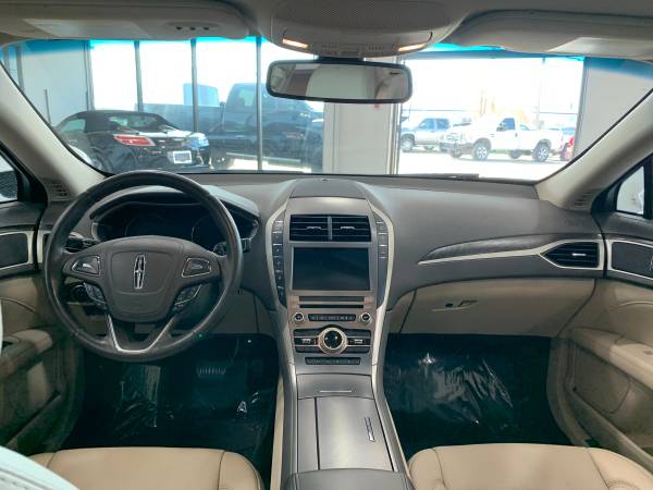 2017 Lincoln MKZ Reserve - - by dealer - vehicle for sale in Springfield, IL – photo 11