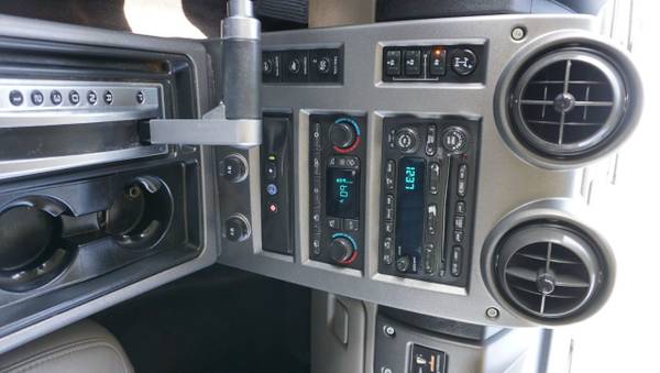2003 HUMMER H2 4dr Wagon White - - by dealer for sale in Fort Worth, TX – photo 22
