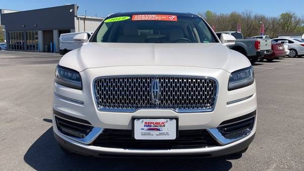 2019 Lincoln Nautilus Reserve suv White - - by dealer for sale in Republic, MO – photo 2
