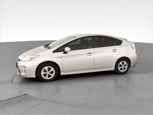 2013 Toyota Prius Three Hatchback 4D hatchback Silver - FINANCE... for sale in Bakersfield, CA – photo 4