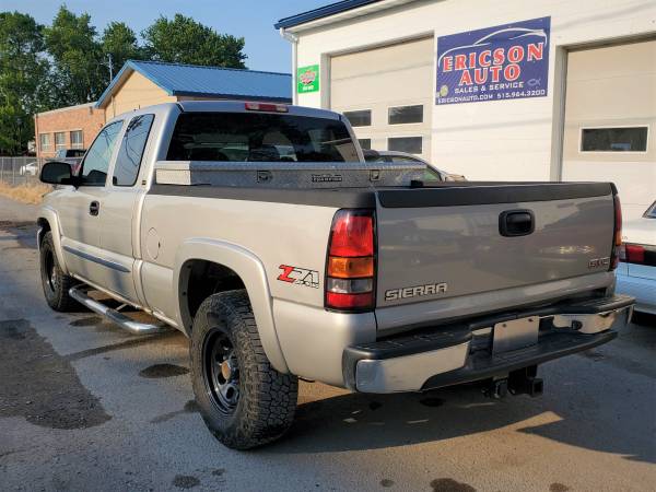 2004 GMC Sierra 1500 SLE 4dr Extended Cab 4WD SB for sale in Ankeny, IA – photo 4