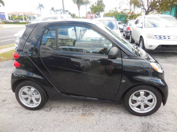 2013 Smart Fortwo Passion 38,000 Miles - cars & trucks - by dealer -... for sale in Delray Beach, FL – photo 2