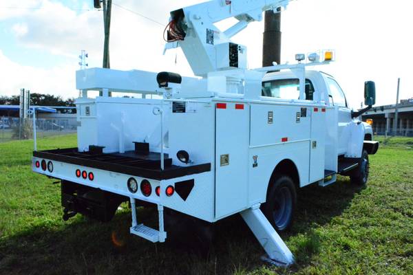 2009 GMC C5500 ALTEC BUCKET TRUCK 4X4 42FT - - by for sale in Hollywood, FL – photo 12