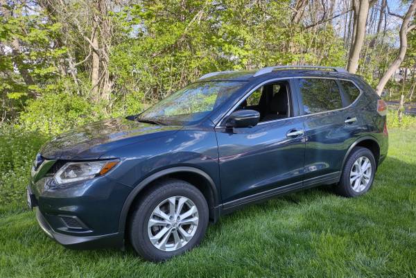 2015 Rogue SV AWD, 31k mi, 1 owner, clean title for sale in Haverhill, MA – photo 3