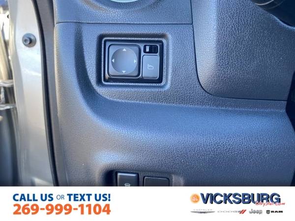2014 Nissan Versa Note SV - - by dealer - vehicle for sale in Vicksburg, MI – photo 17