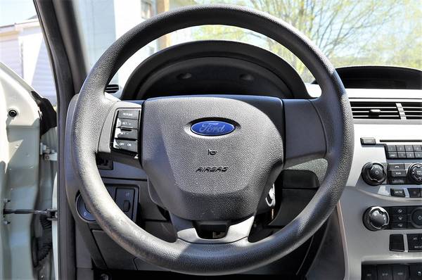 2011 Ford Focus SE for sale in Scio, OH – photo 15