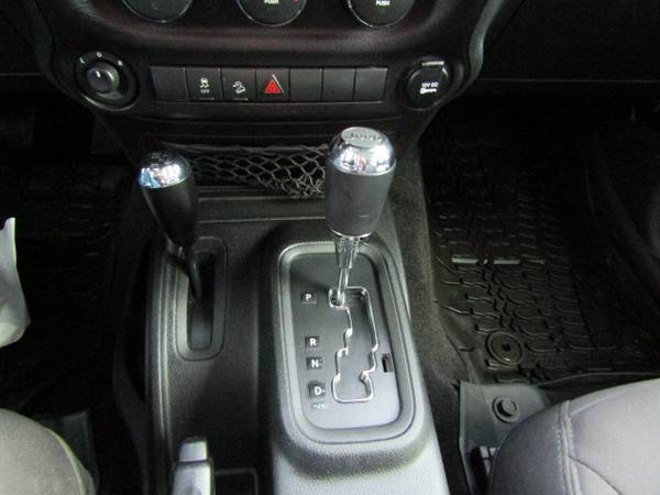 2015 Jeep Wrangler Unlimited/4WD 4dr Sport - - by for sale in New Glarus, WI – photo 17