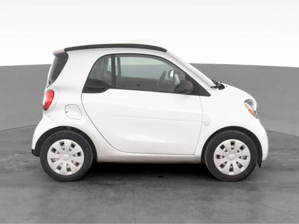 2017 smart fortwo Pure Hatchback Coupe 2D coupe White - FINANCE... for sale in Washington, District Of Columbia – photo 13