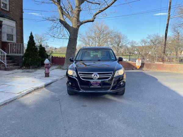 2011 VW Volkswagen Tiguan SE 4Motion wSunroof and Navi suv Alpine for sale in Jersey City, NJ – photo 2