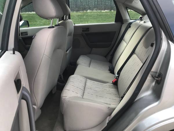 2008 Ford Focus SE 4 Cylinder 133k Original Miles - cars & trucks -... for sale in Hickory Hills, IL – photo 16