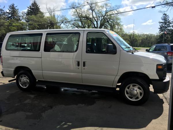 2014 FORD E-150 ECONOLINE VAN - - by dealer - vehicle for sale in URBANA, IL