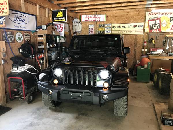 2017 Jeep Wrangler Unlimited Special Winter Edition for sale in Rouseville, PA – photo 18