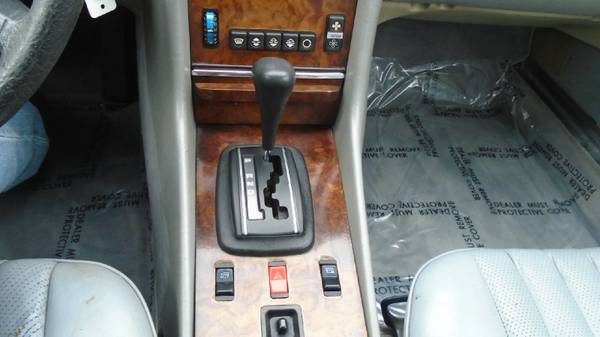 84 mercedes bens 380SL 1 owner car!! $9950 **Call Us Today For... for sale in Waterloo, IA – photo 14