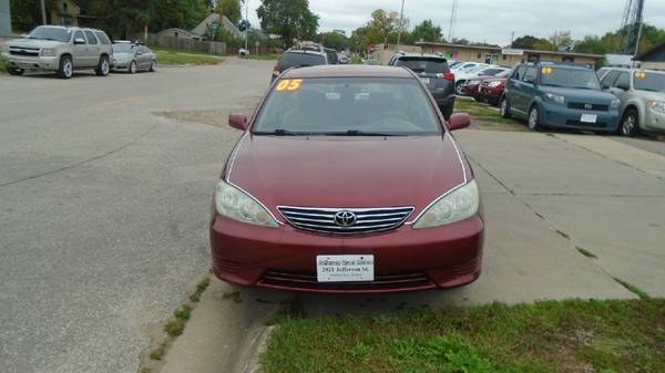 2005 toyota camry 4 cylinder 72,000 miles $5300 for sale in Waterloo, IA – photo 2