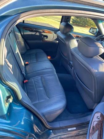2002 Lincoln Towncar - cars & trucks - by owner - vehicle automotive... for sale in Burnsville, MN – photo 11