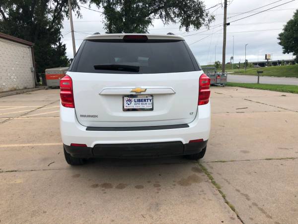 2017 CHEVROLET EQUINOX LT - - by dealer - vehicle for sale in Lincoln, NE – photo 8