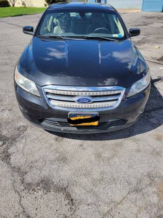 2011 Ford Taurus for sale in Cicero, NY – photo 3