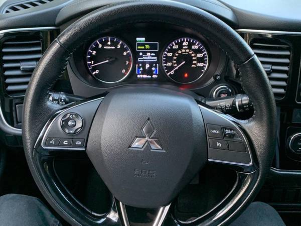 2018 Mitsubishi Outlander SE - CALL FOR FASTEST SERVICE - cars & for sale in Olympia, WA – photo 23
