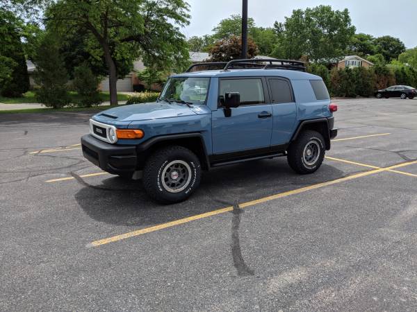2014 FJ Cruiser Ultimate Edition for sale in milwaukee, WI – photo 9
