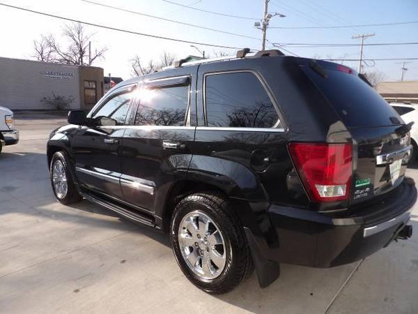 2010 Jeep Grand Cherokee 4WD 4dr Limited - cars & trucks - by dealer... for sale in Cedar Rapids, IA – photo 2