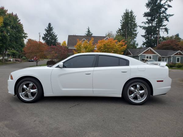 2011 Dodge Charger SE Sedan Fully Loaded HARD TO FIND Sport WOW!! for sale in Seattle, WA – photo 7