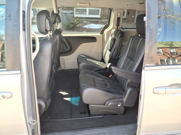 2012 Chrysler Town & Country Touring 139k for sale in Brooklyn, NY – photo 7