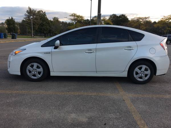 2010 Toyota Prius (Leather-Seats) - cars & trucks - by owner -... for sale in Chicago, IL – photo 3