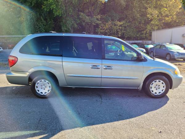 2003 Chrysler Town & Country LX LOCAL TRADE IN IN WARRANTY AVAILABLE... for sale in HARRISBURG, PA – photo 7