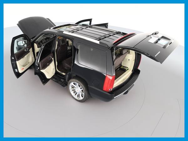 2013 Caddy Cadillac Escalade Platinum Edition Sport Utility 4D suv for sale in Wayzata, MN – photo 17