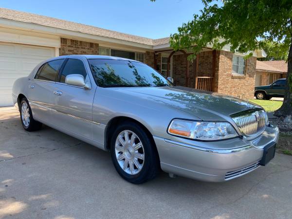 2010 Lincoln Town Car Signature Limited for sale in Weatherford, OK