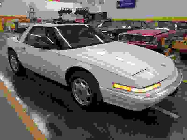 1991 Buick Reatta 2dr Coupe - cars & trucks - by dealer - vehicle... for sale in St Louis Park, MN – photo 6