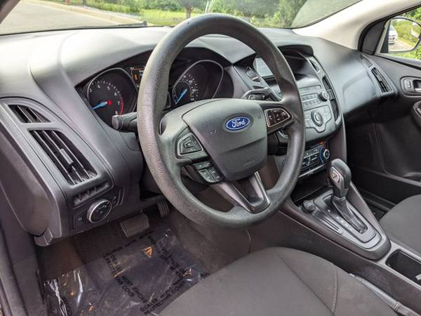 2018 Ford Focus SE SKU: JL288481 Sedan - - by dealer for sale in Memphis, TN – photo 11