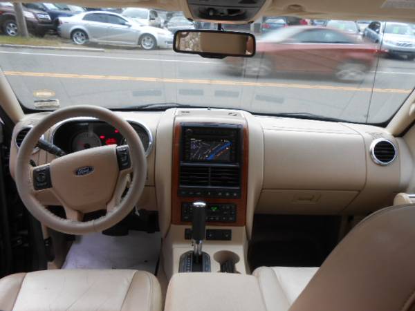 2006 Ford Explorer Eddie Bauer Navigation DVD Leather 3rd Row - cars... for sale in Seymour, NY – photo 15