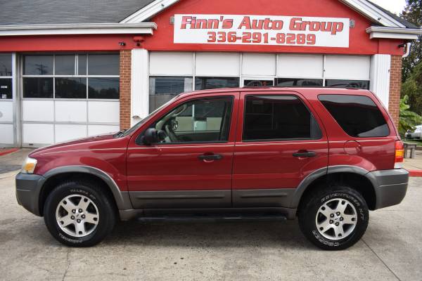 2005 FORD ESCAPE XLT 4WD SPORT 3.0L 6CYL ***NICE LITTLE SUV*** -... for sale in Greensboro, NC – photo 2