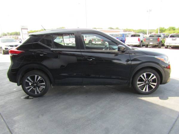 2018 *Nissan* *Kicks* *SV FWD* - cars & trucks - by dealer - vehicle... for sale in Council Bluffs, NE – photo 8