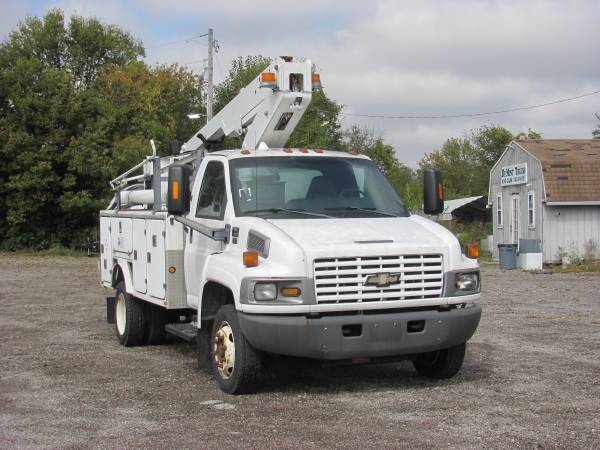 2006 CHEVROLET C4500 KODIAK BUCKET 106K MILES - cars & trucks - by... for sale in Circleville, OH – photo 2