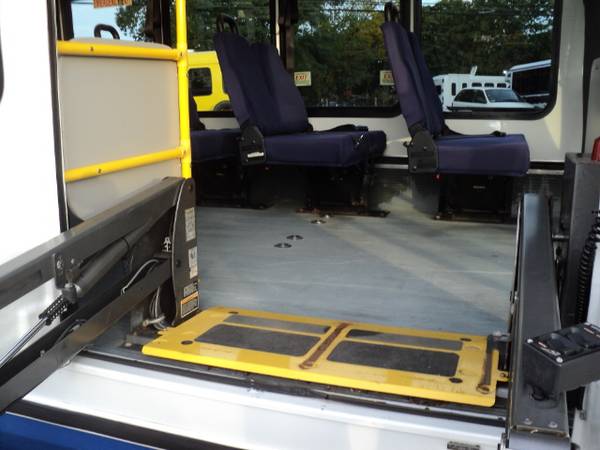 2010 FORD E450 SHUTTLE BUS HANDICAP ACCESSIBLE WHEELCHAIR LIFT for sale in skokie, IN – photo 15