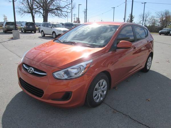 2017 Hyundai Accent SE hatchback Vitamin C Pearl - cars & trucks -... for sale in Fayetteville, AR – photo 3