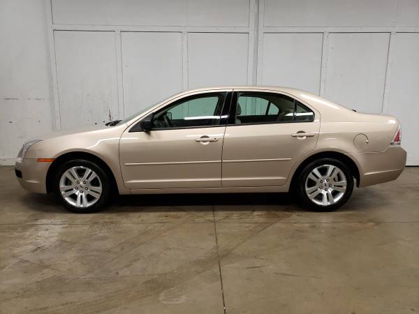 2006 Ford Fusion 2.3L 4C - cars & trucks - by dealer - vehicle... for sale in Lake In The Hills, IL – photo 2