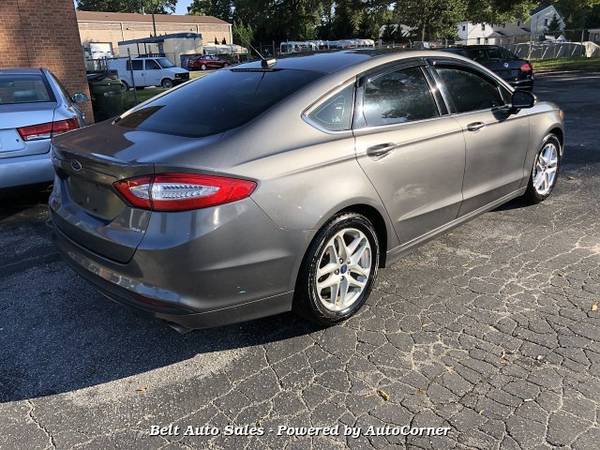 2014 Ford Fusion SE 5-Speed Automatic - cars & trucks - by dealer -... for sale in Richmond , VA – photo 4