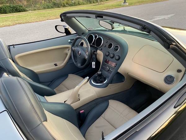2006 PONTIAC SOLSTICE CONVERTIBLE 5SPD MANUAL - - by for sale in Chesapeake , VA – photo 9
