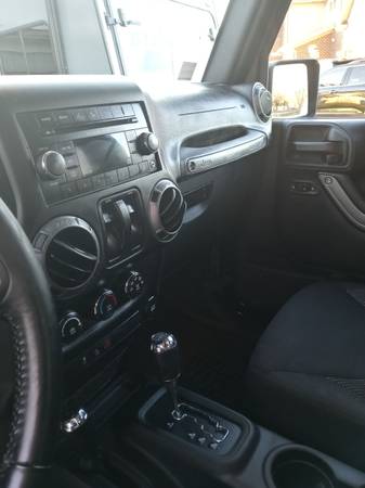 2016 Jeep Wrangler Sport - cars & trucks - by owner - vehicle... for sale in Bloomingdale, IL – photo 3