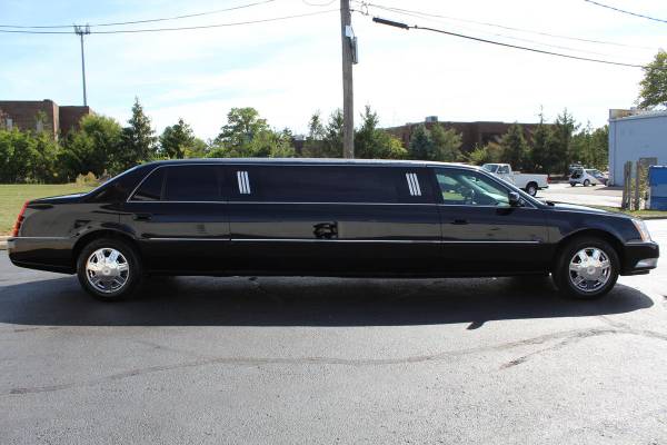 2008 CADILLAC DTS Limousine - cars & trucks - by dealer - vehicle... for sale in REYNOLDSBURG, OH – photo 4