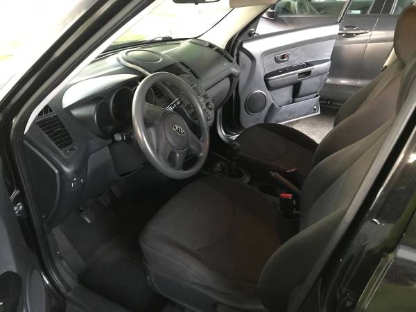 2010 Kia Soul Manual Transmission, Excellent Condition Low Milage! for sale in Vancouver, OR – photo 9
