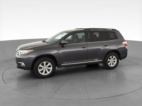 2013 Toyota Highlander Plus Sport Utility 4D suv Gray - FINANCE... for sale in Buffalo, NY – photo 4