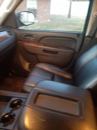 2012 chevy tahoe sunroof and leather - cars & trucks - by dealer -... for sale in Shannon, MS – photo 2