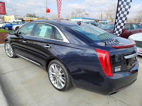 2014 CADILLAC XTS Platinum - Guaranteed Approval-Drive Away Today! -... for sale in Oregon, OH – photo 4